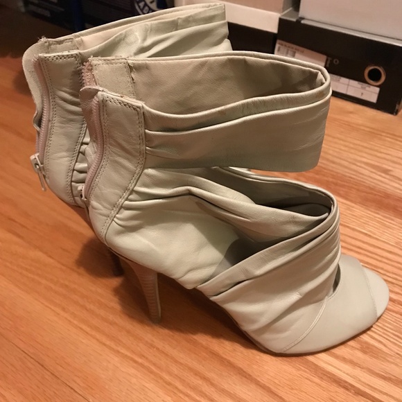 Aldo Leather Ankle Wrap Open-Toe Booties - size 40 - Picture 3 of 12